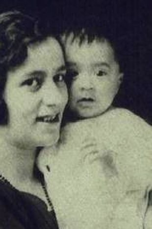 Sau khi xảy ra vụ hỏa hoạn, một phụ nữ tuyên bố đã nhìn thấy 5 đứa trẻ mất tích đang nhìn ra từ một chiếc xe hơi chạy ngang qua khi ngôi nhà bị cháy.