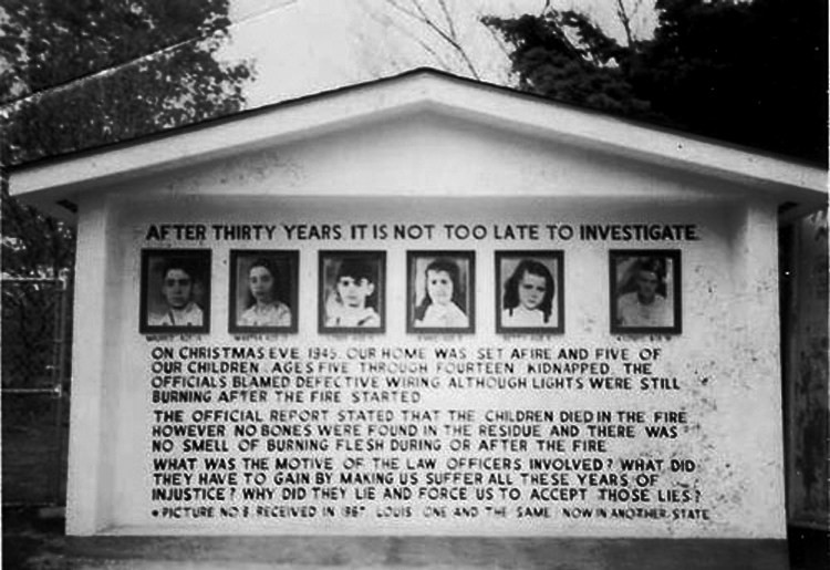 Vì vậy, bà Jennie quay trở về phòng đi ngủ. Thế nhưng, chỉ khoảng nửa tiếng sau, bà nghe thấy tiếng động giống như có người ném quả bóng cao su lên mái nhà. Tiếp đến, bà ngửi thấy mùi khói và phát hiện nhà bị cháy nên vội vã gọi chồng con dậy.