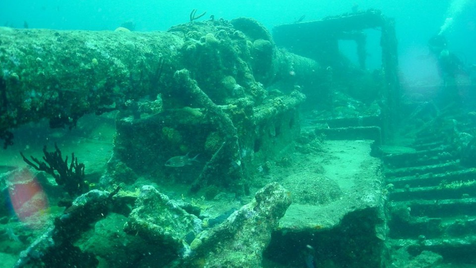 Dwarka ở Ấn Độ là một trong những thành phố chìm dưới nước nổi tiếng nhất hành tinh. Theo các chuyên gia, thành phố cổ xưa này được xây dựng từ 9.000 - 12.000 năm trước.