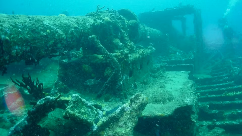 Dwarka ở Ấn Độ là một trong những thành phố chìm dưới nước nổi tiếng nhất hành tinh. Theo các chuyên gia, thành phố cổ xưa này được xây dựng từ 9.000 - 12.000 năm trước.