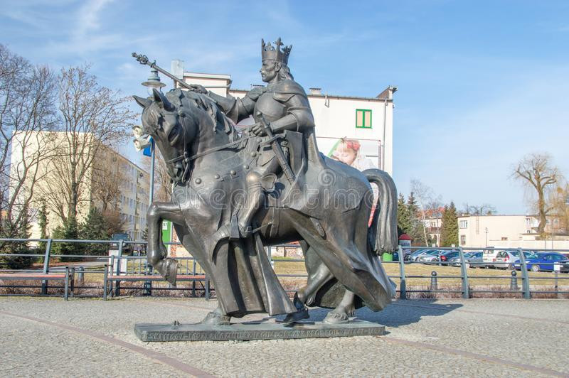 Sau một thời gian kiểm tra, họ phát hiện các nhà khảo cổ tiếp xúc với một loại vi nấm gây bệnh mang tên Aspergillus flavus. Loại nấm này gây nhiễm trùng, bệnh suyễn, dị ứng ở một số người. Những người có hệ miễn dịch kém thì khi tiếp xúc với Aspergillus flavus thì có thể trở thành nguyên nhân gây tử vong.