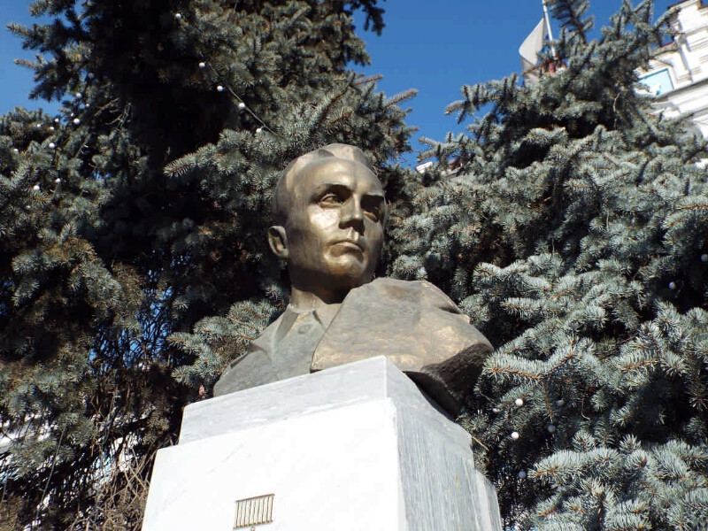 Thiếu tướng Max Ilgen - chỉ huy mật vụ phát xít Đức lập ra ở Ukraine, Alfred Funk - chánh án tòa án tối cao Ukraine là 2 trong số những quan chức cấp cao của phát xít Đức bị điệp viên Nikolai thủ tiêu.