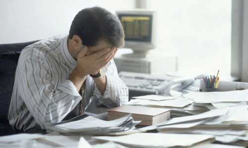 Noi di du lich, vo chup anh gui ve, chong tinh chuyen ly hon