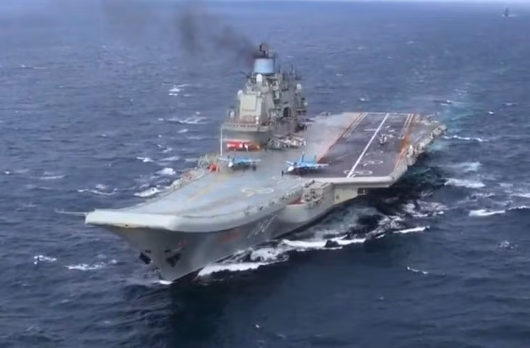 Mặc dù có cuộc hành trình bị “bêu rếu” cùng tai nạn nhỏ trong quá trình hoạt động, tuy nhiên nhìn chung thì tàu sân bay Kuznetsov đã hoàn thành xuất sắc nhiệm vụ chiến đấu đầu tiên trong lịch sử hoạt động của mình tại Syria. Nguồn ảnh: Sina