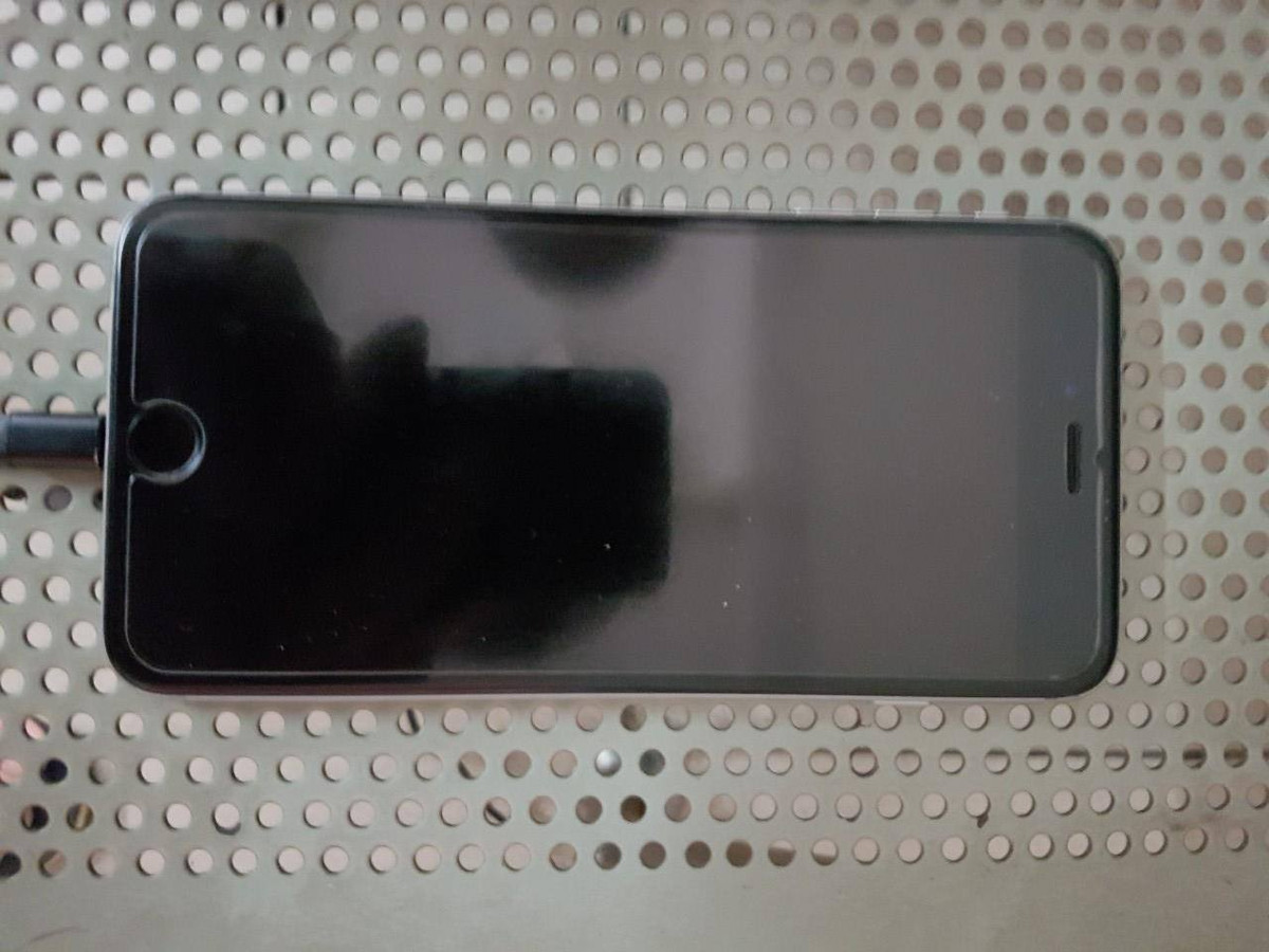 TP HCM: Bắt giữ 2 “nữ quái” chuyên trộm điện thoại trên phố - Hình 2 TP HCM: Bat giu 2 “nu quai” chuyen trom dien thoai tren pho-Hinh-2