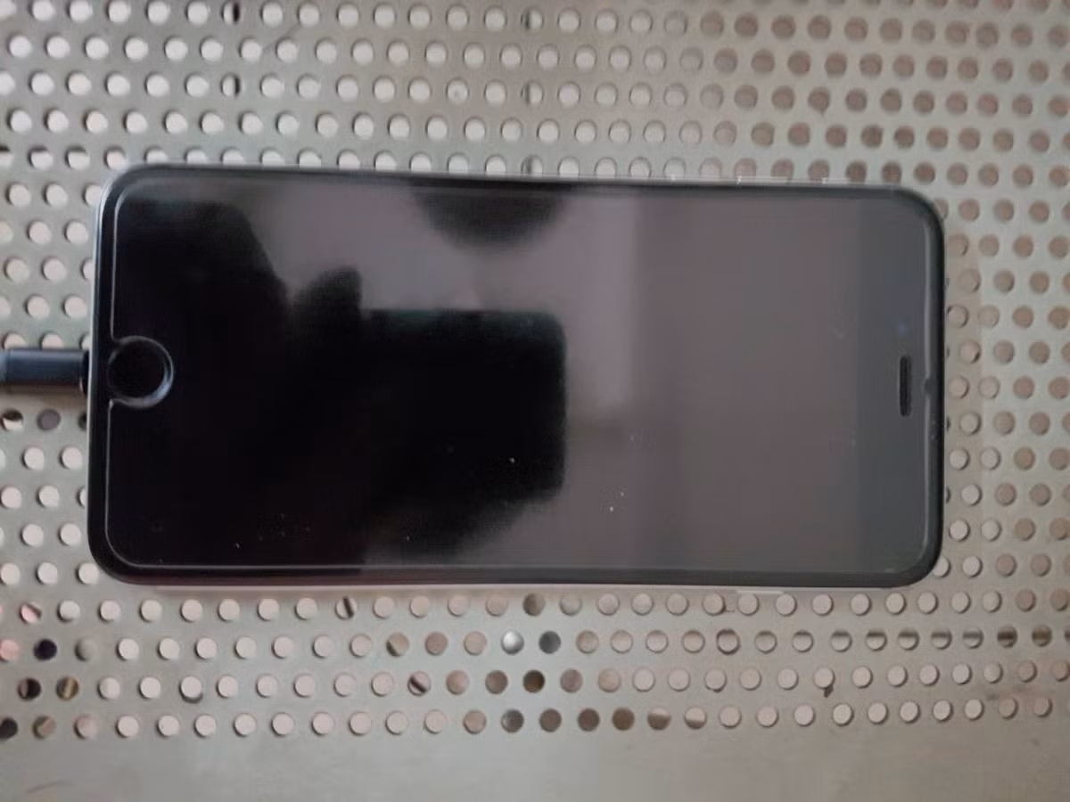 TP HCM: Bắt giữ 2 “nữ quái” chuyên trộm điện thoại trên phố - Hình 2 TP HCM: Bat giu 2 “nu quai” chuyen trom dien thoai tren pho-Hinh-2