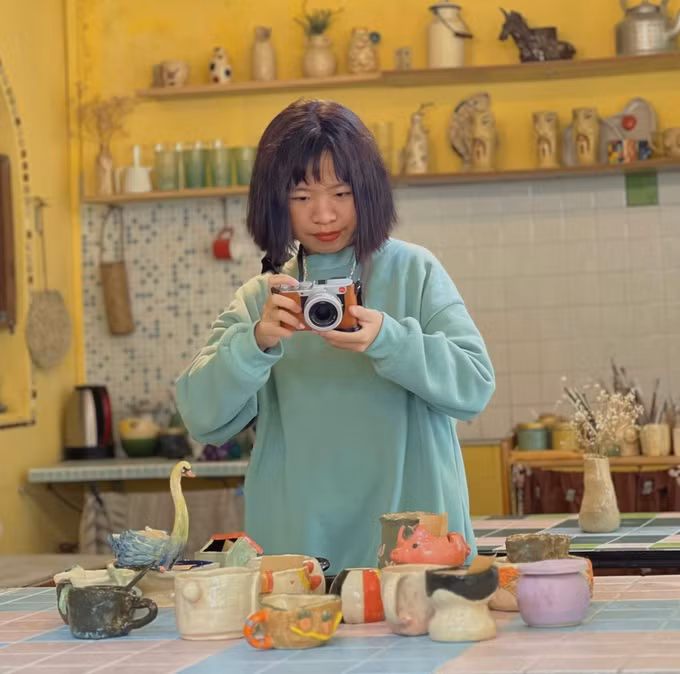 18 tuoi mo 2 cua hang tranh kham thu nhap 250 trieu moi thang