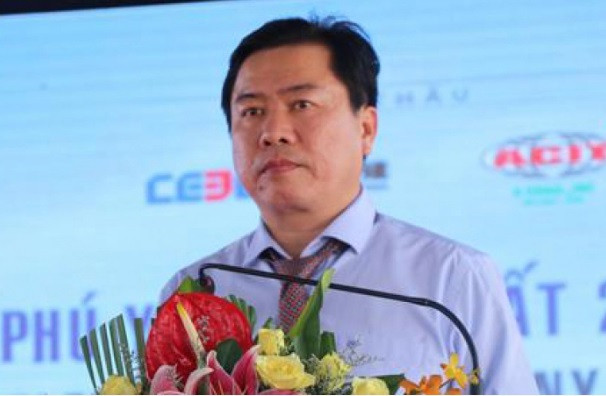 Ông Trần Hữu Thế sinh năm 1973, quê quán xã Hòa Thắng, huyện Phú Hòa, Phú Yên). Trình độ chuyên môn: Đại học Tài chính-Tín dụng, Đại học Chính trị, Thạc sĩ Kinh tế chính trị; trình độ chính trị: Cử nhân lý luận chính trị..