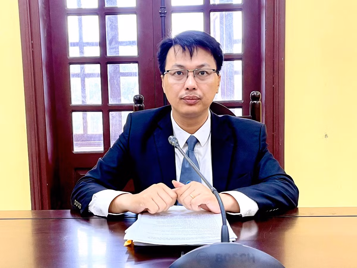 Bắt cựu trung úy công an: Chặn tham nhũng khi xử lý giao thông thế nào? - Hình 2 Bat cuu trung uy cong an: Chan tham nhung khi xu ly giao thong the nao?-Hinh-2