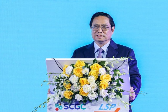 Chiều 26/11, tại tỉnh Bà Rịa – Vũng Tàu, Thủ tướng Phạm Minh Chính đã dự lễ khánh thành Cụm cảng - Bồn bể chuyên dụng và Nhà máy tiện ích trung tâm của Dự án Tổ hợp Hóa dầu miền Nam (LSP) có tổng vốn đầu tư hơn 5 tỷ USD.