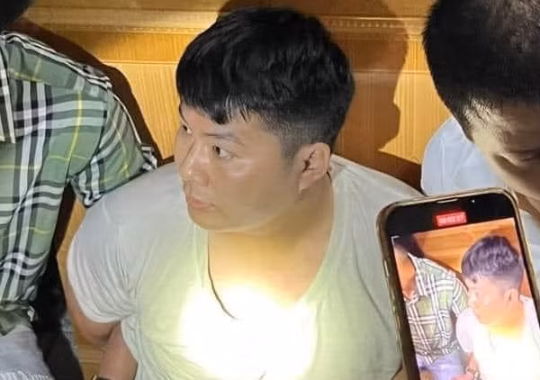 Được biết, đối tượng Phạm Đức Anh sinh ra trong gia đình có 5 anh em, đã có vợ con, chưa có tiền án, tiền sự và tại địa phương chưa phát hiện biểu hiện vi phạm pháp luật. 