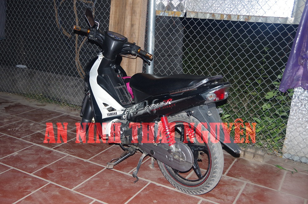 Hiện Cơ quan Cảnh sát điều tra Công an tỉnh Thái Nguyên đã ra Quyết định tạm giữ đối với Phạm Đức Anh để điều tra, xử lý theo quy định của pháp luật. (Ảnh: chiếc xe tang vật vụ án. Công an tỉnh Thái Nguyên). 