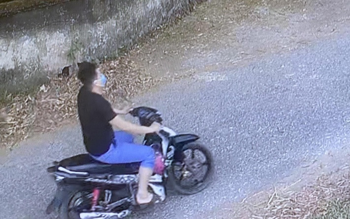 Đến 2h15 ngày 15/11 đã làm rõ và bắt giữ được đối tượng thực hiện hành vi cướp tài sản là Phạm Đức Anh (SN 1989, xóm Vũ Chấn, xã Thượng Đình, huyện Phú Bình, tỉnh Thái Nguyên; hiện đang tạm trú tại tổ dân phố Giếng, phường Hồng Tiến, thành phố Phổ Yên) khi đối tượng đang lẩn trốn tại xã Thượng Đình, huyện Phú Bình.