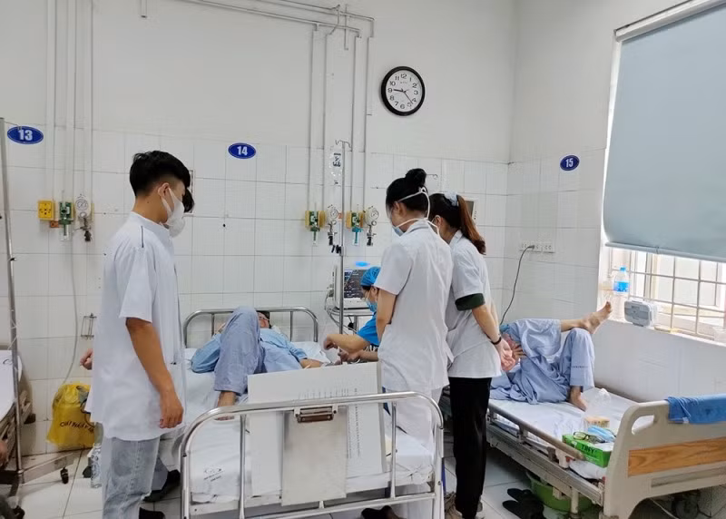 Chủ tịch Hà Nội: “Không để dịch sốt xuất huyết bùng phát, dịch chồng dịch” Chu tich Ha Noi: “Khong de dich sot xuat huyet bung phat, dich chong dich”