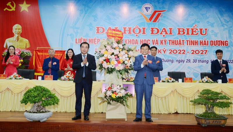 Ong Nguyen Van Thong tai cu chuc Chu tich Lien hiep Cac hoi KH&KT Hai Duong-Hinh-2