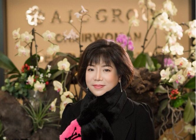 Đáng chú ý, trong số 36 bị can trên, Nguyễn Thị Thanh Nhàn - Chủ tịch HĐQT kiêm Tổng Giám đốc Công ty AIC, bị đề nghị truy tố 2 tội danh "Đưa hối lộ" và "Vi phạm quy định về đấu thầu gây hậu quả nghiêm trọng". Hiện bà Nhàn đang bỏ trốn và bị Bộ Công an truy nã.