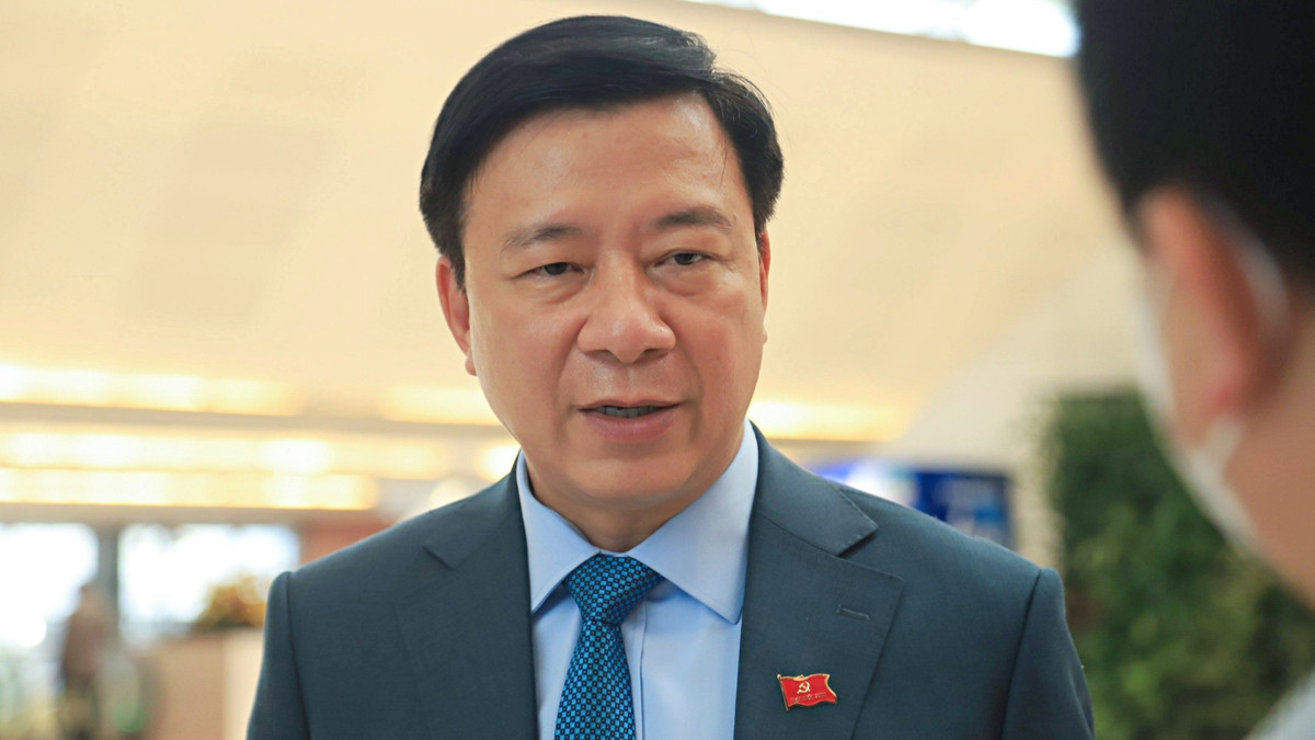  Cựu Ủy viên Trung ương Đảng, cựu Bí thư Hải Dương Phạm Xuân Thăng: Ngày 17/9, Cơ quan Cảnh sát điều tra Bộ Công an đã khởi tố bị can, bắt bị can để tạm giam, đối với ông Phạm Xuân Thăng, nguyên Bí thư Tỉnh ủy Hải Dương. Ông Thăng có hành vi lợi dụng chức vụ, quyền hạn chỉ đạo làm trái các quy định của pháp luật trong đấu thầu để Công ty Việt Á thu lợi bất chính số tiền đặc biệt lớn, gây thiệt hại đặc biệt nghiêm trọng tài sản nhà nước.