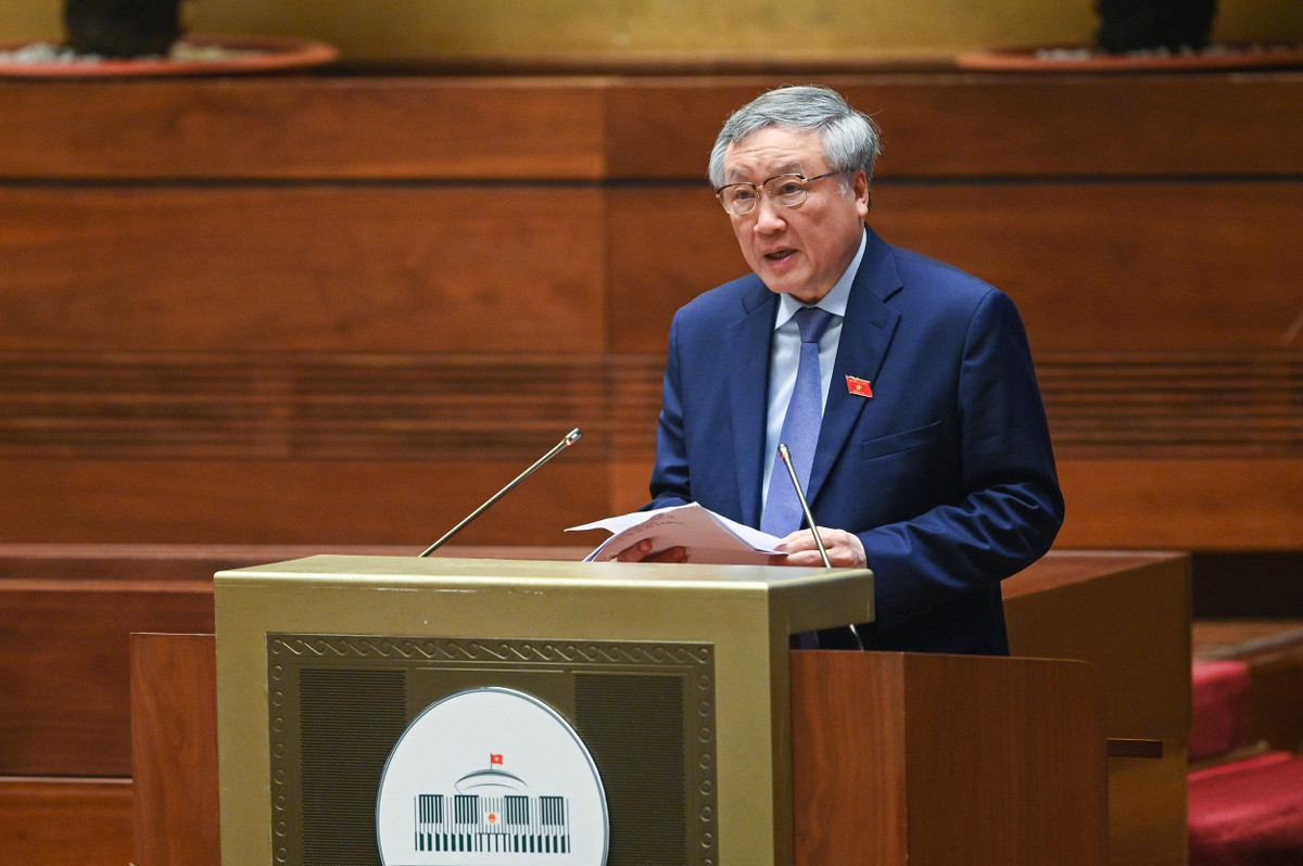  Chánh án Tòa án nhân dân tối cao Nguyễn Hòa Bình: “Hoạt động của các Tòa án còn tồn tại một số hạn chế, thiếu sót như: tỷ lệ bản án, quyết định hành chính bị hủy, sửa do nguyên nhân chủ quan vẫn còn cao; vẫn còn một số ít vụ việc dân sự quá hạn giải quyết do nguyên nhân chủ quan; một số cán bộ không chịu rèn luyện đã vi phạm pháp luật và kỷ luật công tác. Trong năm qua có 36 công chức TAND bị xử lý kỷ luật, xử lý hình sự, trong đó 33 trường hợp bị xử lý kỷ luật về hành chính, 3 trường hợp bị khởi tố đang trong thời gian chưa xem xét xử lý kỷ luật”.
