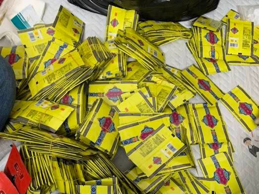 Tiếp tục mở rộng điều tra, Ban chuyên án xác định: 2 đối tượng Nguyễn Văn Nam (32 tuổi) ở Hải Phòng và Nguyễn Thị Thanh Thủy (25 tuổi) ở Hưng Yên đã 23 lần nhận 91 lốc máy ô tô có cất giấu tổng số 1,5 tấn ma túy vận chuyển qua biên giới từ nước ngoài về TP HCM. Các đối tượng thuê kho bãi cất giấu, sau đó thuê Phạm Thế Anh vận chuyển về Hà Nội, rồi đưa đi Hải Phòng tiêu thụ. Thông qua các biện pháp nghiệp vụ xác định, sau khi các mắt xích trong đường dây bị bắt giữ, Nam và Thủy đã bỏ trốn vào phía Nam, sau đó xuất cảnh qua đường tiểu ngạch sang nước ngoài lẩn trốn.