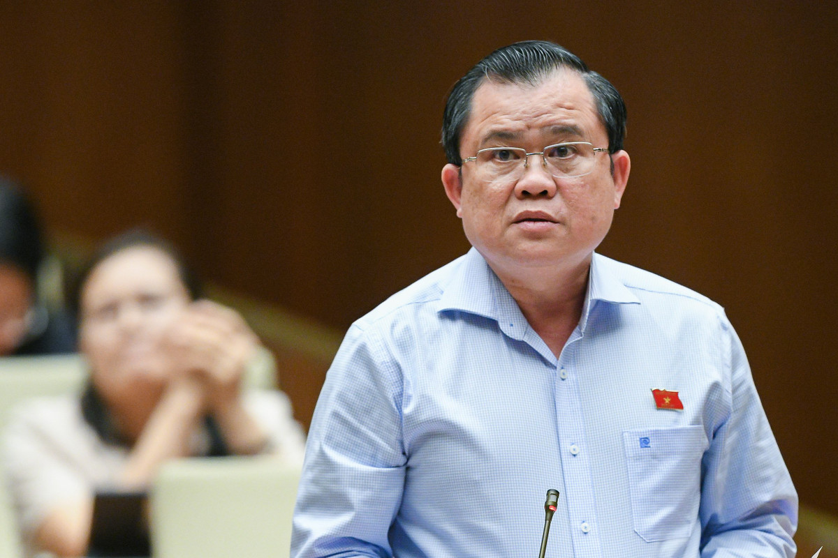  Đại biểu Nguyễn Tâm Hùng - Đoàn ĐBQH tỉnh Bà Rịa - Vũng Tàu: “hiện nay vẫn còn tình trạng chưa thực hiện nghiêm túc kết luận thanh tra, có trường hợp tẩu tán tài sản nghi phạm dẫn đến không thu hồi được tài sản”.