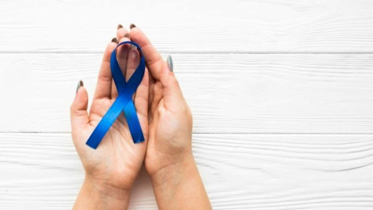 Năm 2011, một phân tích tổng hợp được công bố trên Tạp chí Đánh giá phê bình về Khoa học Thực phẩm và Dinh dưỡng đã kiểm tra tác dụng bảo vệ của hương thảo đối với ung thư đại trực tràng và các loại ung thư khác. Ảnh: BS.