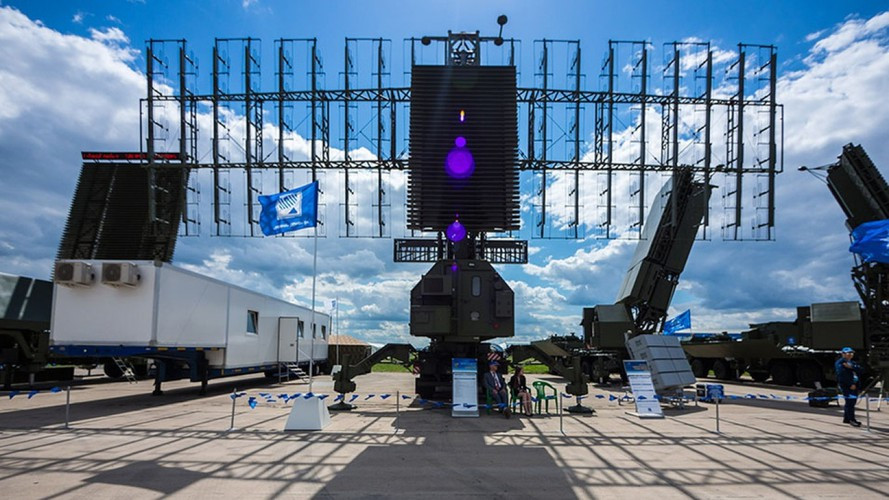 Phiên bản đầu tiên của radar lượng tử có tầm hoạt động chỉ 20 km, cự ly như trên không thể giúp cho các hệ thống phòng không đủ thời gian đưa ra biện pháp đối phó với máy bay tàng hình, chúng sẽ bị tiêu diệt nhanh chóng từ trước đó.