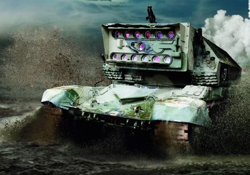 Hiện nay, một số quốc gia NATO (như Đức, Mỹ, Pháp) đã đưa vào sử dụng hạn chế vũ khí laze được đánh giá là công nghệ vũ khí tương tương lai cực kỳ hiện đại. Thế nhưng, ít người biết rằng, ngay từ giai đoạn 1970-1980, Liên Xô đã đi trước thời đại phát triển mẫu xe tăng phóng tia laze để đối phó với hệ thống vũ khí của phương Tây. Họ đã thành công và thực sự tạo ra một phương tiện như vậy.