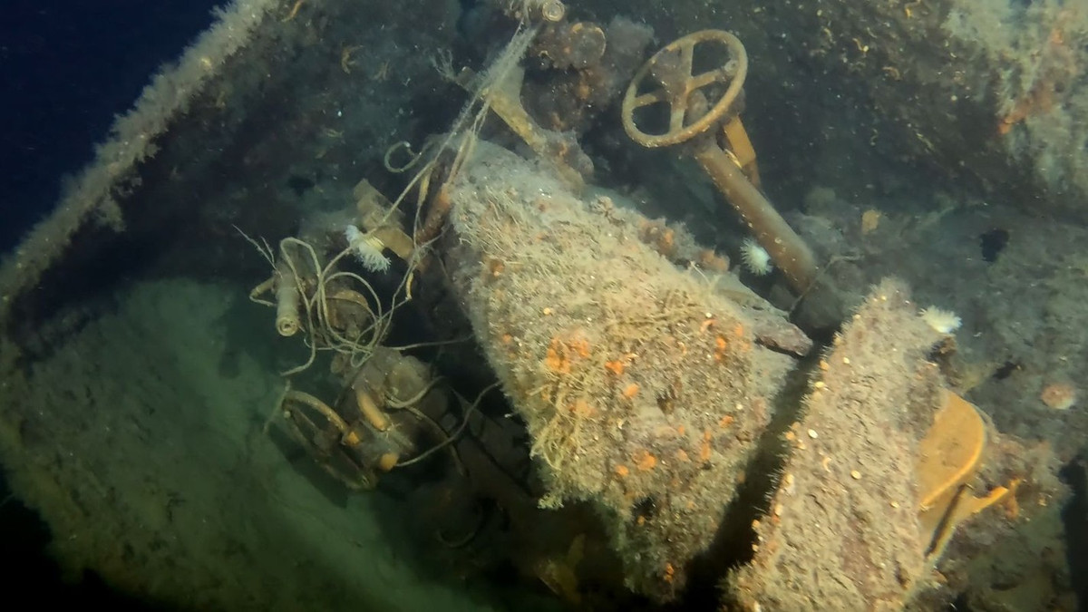 Hậu quả là 524 thủy thủ thiệt mạng, bao gồm nhiều binh sĩ chưa đến 18 tuổi. Người trẻ nhất chết trên tàu là một binh sĩ 14 tuổi.