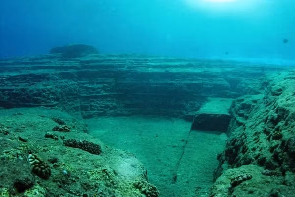 Có chung quan điểm, giáo sư Takayuki Ogata thuộc Đại học Ryukyu tin rằng, quần thể kiến trúc Yonaguni được hình thành một cách tự nhiên. Ảnh: Doremon360/Flickr.