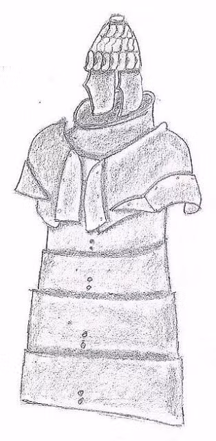 Bản sao bộ áo giáp gồm mũ đội đầu gắn nanh lợn rừng trong khi phần áo bao gồm nhiều miếng đồng kết lại với nhau. Trong suốt nhiều năm, giới nghiên cứu tò mò không biết bộ áo giáp này có đủ chắc chắn để bảo vệ binh sĩ khi giao chiến với kẻ thù.