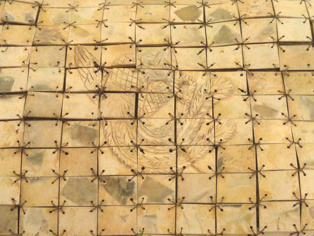 Bộ trang phục bằng ngọc bích của Trung Sơn Tĩnh vương Lưu Thắng được làm từ 2.498 mảnh ngọc bích. Các nhà nghiên cứu ước tính thợ thủ công mất khoảng 10 năm để hoàn thành nó. Ảnh: Wikipedia.