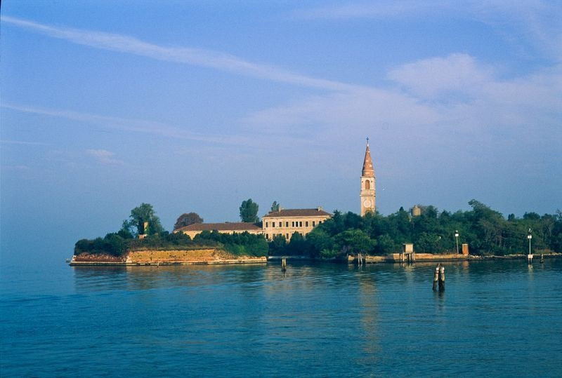 Ngược về quá khứ, trong những năm 1770 - 1790, đảo Poveglia đóng vai trò là một trạm kiểm soát hàng hóa, con người đến và đi từ Venice. Ảnh: Young Architects.