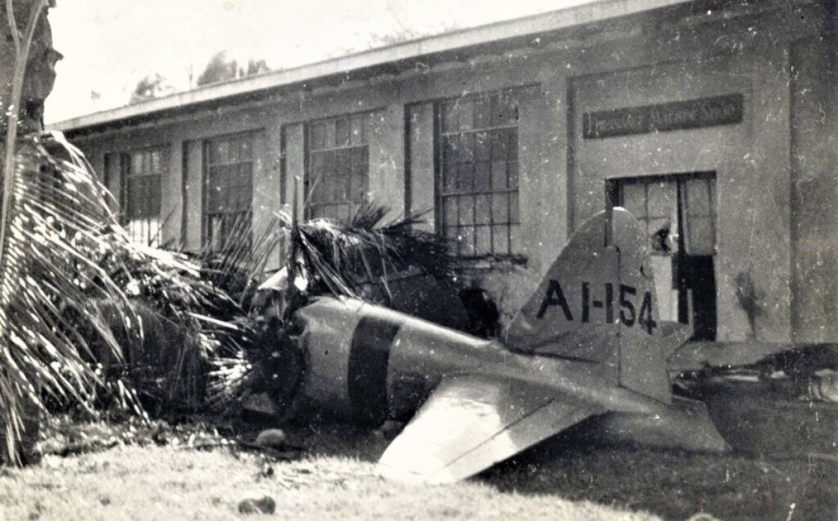 Đặc biệt, ngày ngày hôm sau (8/12/1941), Tổng thống Mỹ Franklin D.Roosevelt tuyên bố chiến tranh với Nhật Bản. Theo đó, nước Mỹ chính thức tham gia Thế chiến 2.