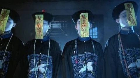 Những người không được chôn cất, bỏ xác ở nơi hoang vu hay bị giết chết nên mang nhiều oán hận cũng sẽ biến thành cương thi và quay trở lại gieo rắc nỗi ám ảnh cho những người còn sống.