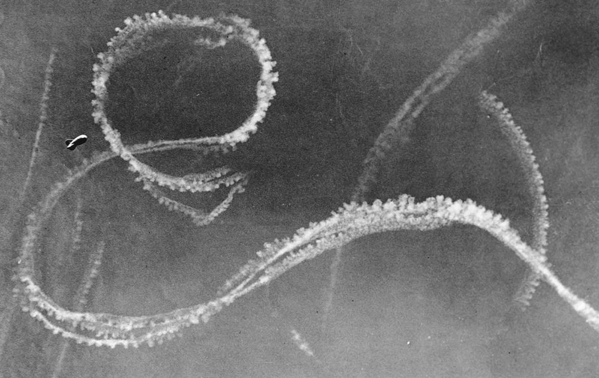 Các máy bay của Đức quốc xã và Anh đụng độ trên bầu trời ở Kent vào ngày 3/9/1940.