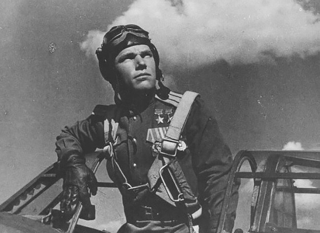 Ivan Kozhedub là phi công "át chủ bài của Liên Xô nổi tiếng với thành tích một mình bắn hạ 62 máy bay phát xít Đức.