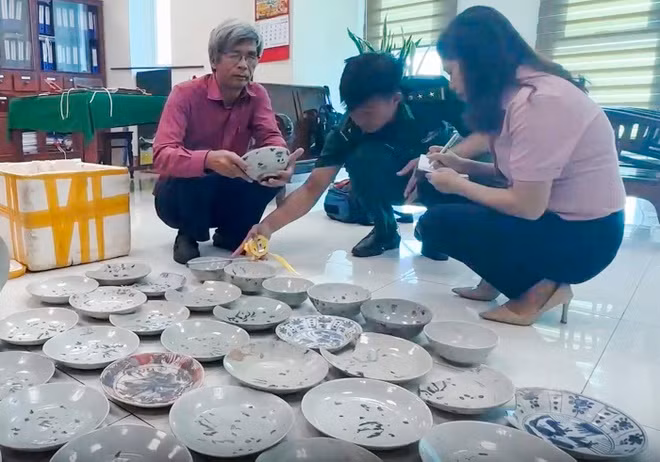 Giai ma loat co vat thu giu o Quang Ngai: Thuoc thoi nha Minh?