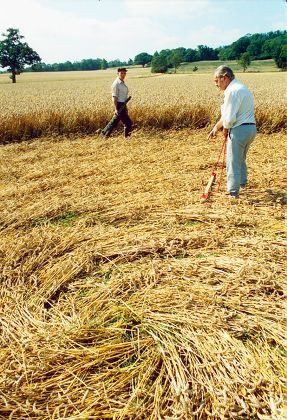 Ông Doug và Dave không thể ngờ rằng, trò đùa mà họ khởi xướng lại được một số người trên thế giới bắt chước và trở thành chủ đề được bàn luận rộng rãi.