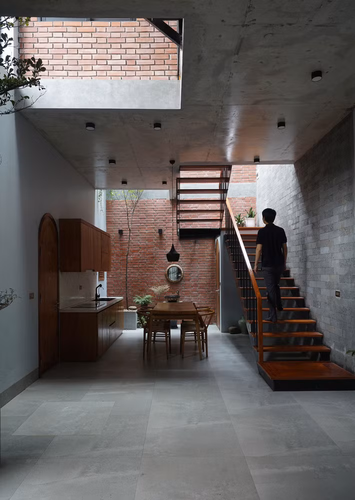 Nhà ống ven đô phong cách mộc mạc của vợ chồng trẻ - Hình 4 Nha ong ven do phong cach moc mac cua vo chong tre-Hinh-4