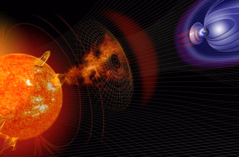 Bão Mặt trời xảy ra khi Mặt trời phát ra một vụ bùng nổ bức xạ điện từ mạnh. Hiện tượng này khiến các sóng năng lượng tỏa ra ngoài, tác động đến những thiên thể khác trong hệ Mặt trời, bao gồm cả Trái đất.