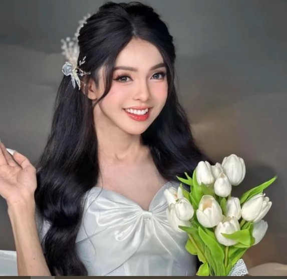 TikToker lên tiếng xin lỗi sau ồn ào chê bai giá booking - Hình 3 TikToker len tieng xin loi sau on ao che bai gia booking-Hinh-3