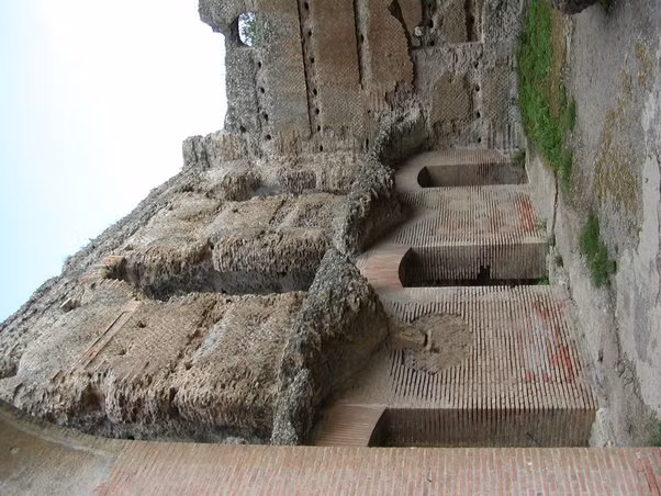 Nhóm nghiên cứu do giáo sư Admir Masic đã thử trộn lại một vật liệu y như cách người La Mã làm và thành công. Quá trình "trộn nóng" đó đã giúp phát triển các cấu trúc hạt nano đặc trưng, tạo ra nguồn canxi dễ bị phá vỡ và phản ứng trong các hợp chất.