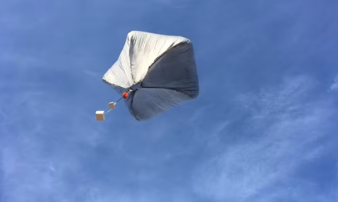 Tại hội nghị lần thứ 184 của Hiệp hội Âm thanh học Mỹ, tổ chức ở Chicago, nhà nghiên cứu Daniel Bowman ở Phòng thí nghiệm quốc gia Sandia đã công bố về việc phát hiện âm thanh kỳ lạ trong khí quyển Trái đất.