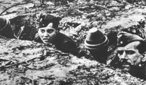 Binh sĩ Đức quốc xã trong một cuộc giao tranh với Hồng quân Liên Xô trong thời gian diễn ra Chiến dịch Berlin.