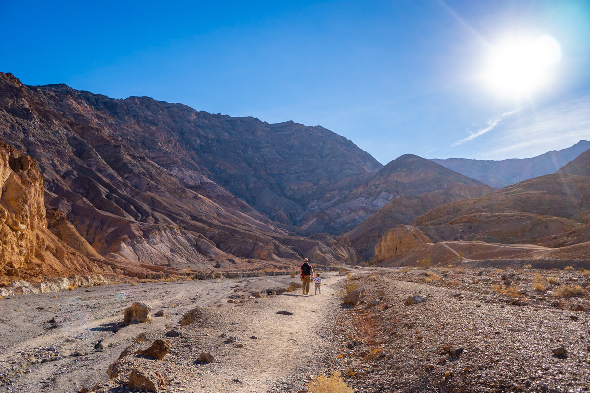 Nghiên cứu của Dịch vụ Công viên Quốc gia Mỹ (NPS) chỉ ra, cách đây khoảng 3 tỷ năm, sao Hỏa ở trong tình trạng giống như Công viên quốc gia Death Valley ngày nay.