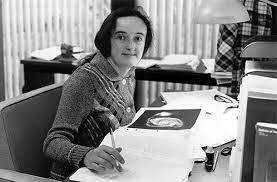 Sau đó, bà Beatrice hoàn thành bằng tiến sĩ về sự tiến hóa của vũ trụ tại Đại học Texas, Mỹ chỉ trong 2 năm. Bà gây ấn tượng khi đạt điểm số gần như tuyệt đối.