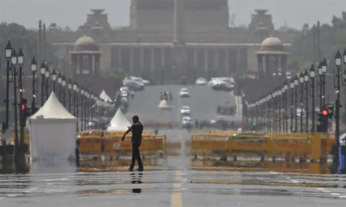 Theo các nhà khoa học, năm 2023 có thể đánh dấu thêm một năm nữa nhiệt độ thời tiết châu Á ở mức cao nguy hiểm. Mô hình thời tiết cực đoan gia tăng do tích tụ hiệu ứng nhà kính trong khí quyển. Đáng lo ngại hơn, các đợt nắng nóng kỷ lục được cảnh báo sẽ có khả năng xảy ra nhiều hơn gấp 30 lần so với trước đây.