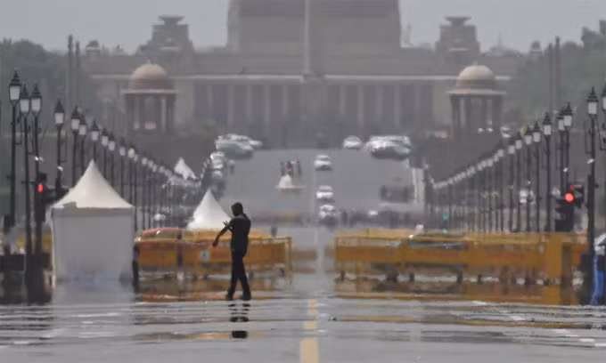 Theo các nhà khoa học, năm 2023 có thể đánh dấu thêm một năm nữa nhiệt độ thời tiết châu Á ở mức cao nguy hiểm. Mô hình thời tiết cực đoan gia tăng do tích tụ hiệu ứng nhà kính trong khí quyển. Đáng lo ngại hơn, các đợt nắng nóng kỷ lục được cảnh báo sẽ có khả năng xảy ra nhiều hơn gấp 30 lần so với trước đây.