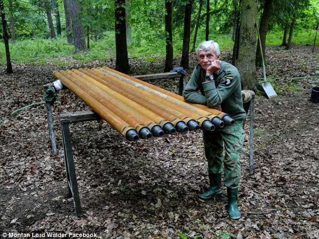 Sau khi phát xít Đức bị đánh bại trong Thế chiến 2, một số thông tin lan truyền trong dân chúng về việc chính quyền Hitler đã chôn giấu nhiều kho báu khổng lồ đã vơ vét được trong những năm tháng chiến tranh.