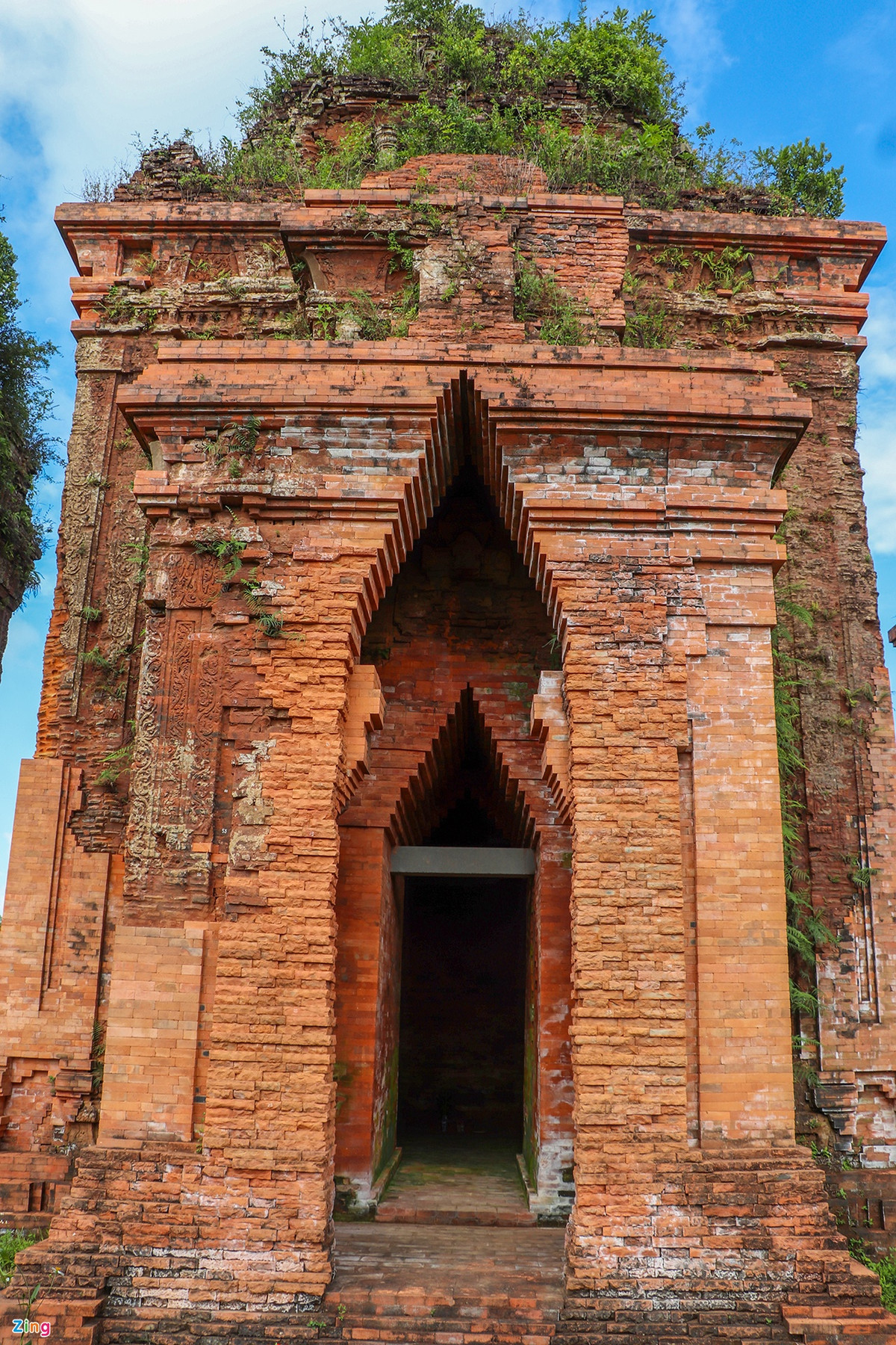 Dự án bảo tồn tháp Bắc và Giữa thuộc nhóm tháp Chăm Khương Mỹ được triển khai từ cuối năm 2019, do Ban quản lý dự án đầu tư xây dựng tỉnh Quảng Nam làm chủ đầu tư. Viện Khoa học Công nghệ (Bộ Xây dựng) là đơn vị thi công với tổng kinh phí hơn 12 tỷ đồng. Việc trùng tu được hoàn thành vào tháng 12/2022.